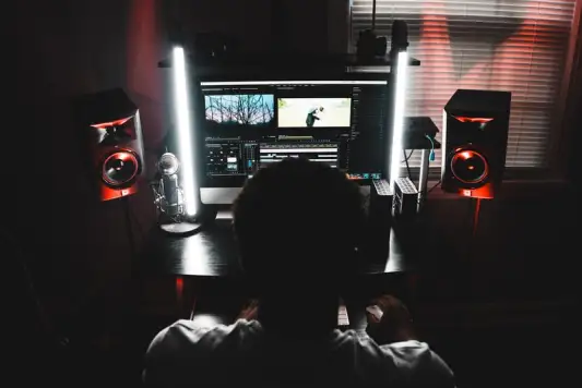 How to Market Yourself as a Music Producer in 2023